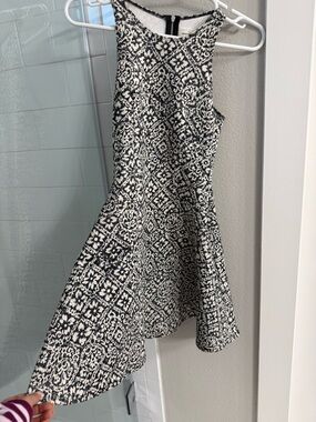 Black and White Patterned Sleeveless A-Line Dress